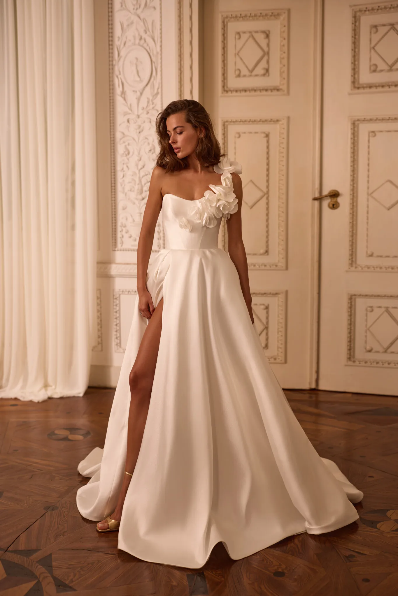 white christmas dresses Bella main image 1
