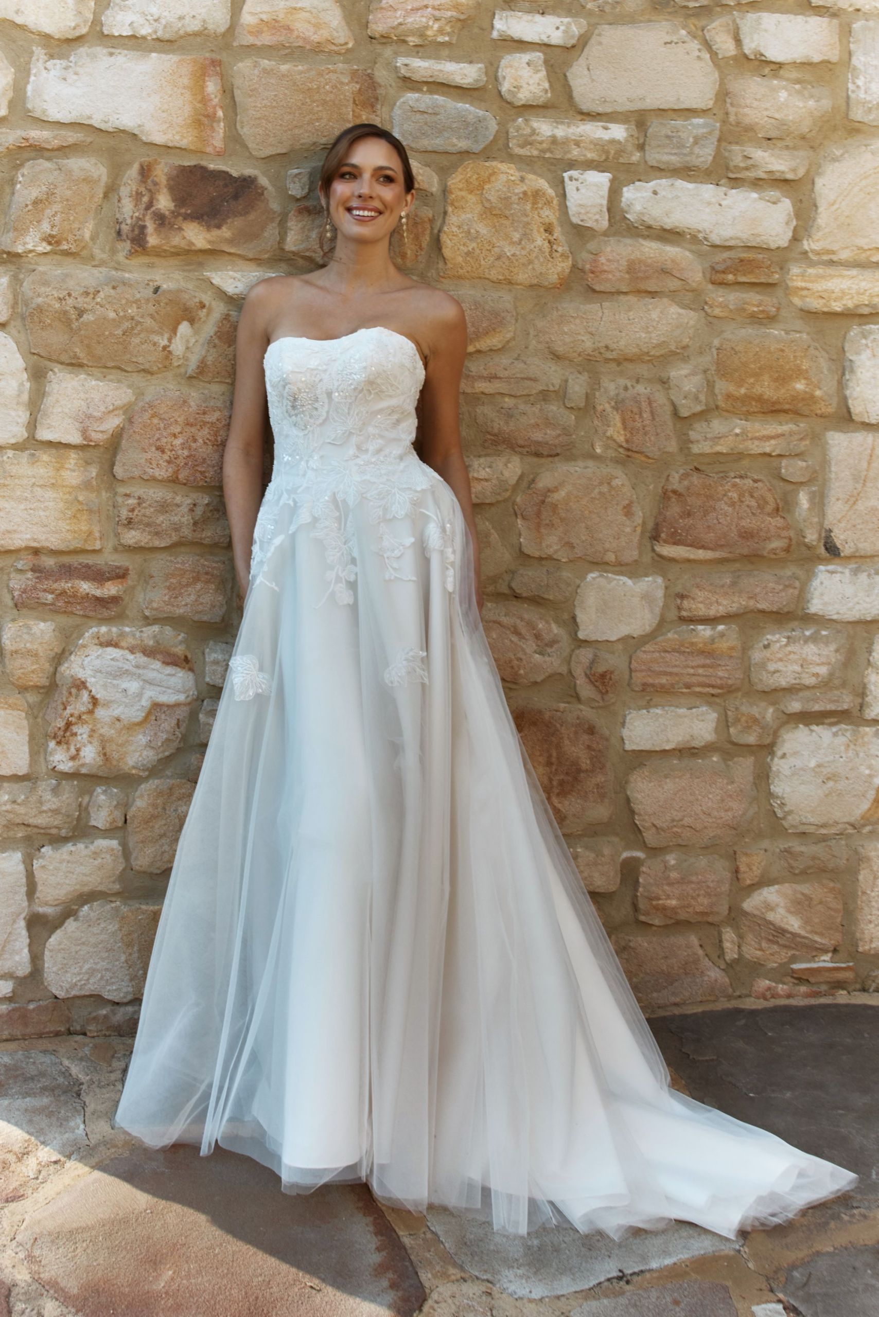 Amanda Tania Olsen now at Pearl Bridal